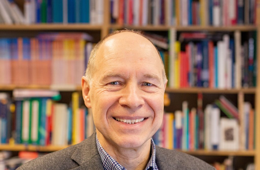 Prof. Dr. Reinhard Kopiez im Porträt